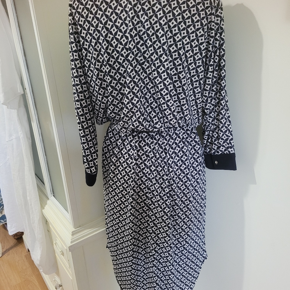 Ralph Lauren Navy and White Geometric Midi Dress - Picture 6 of 8